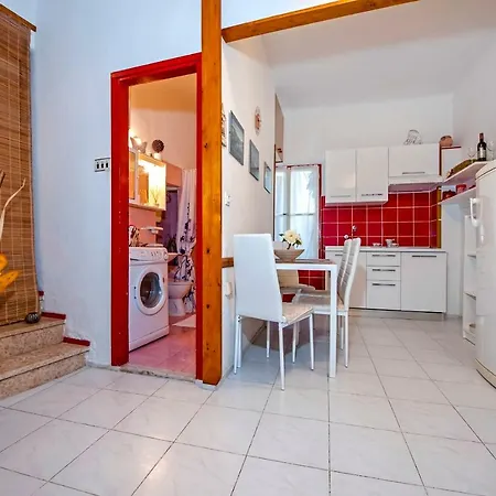 Stela - One Bedroom Apartment